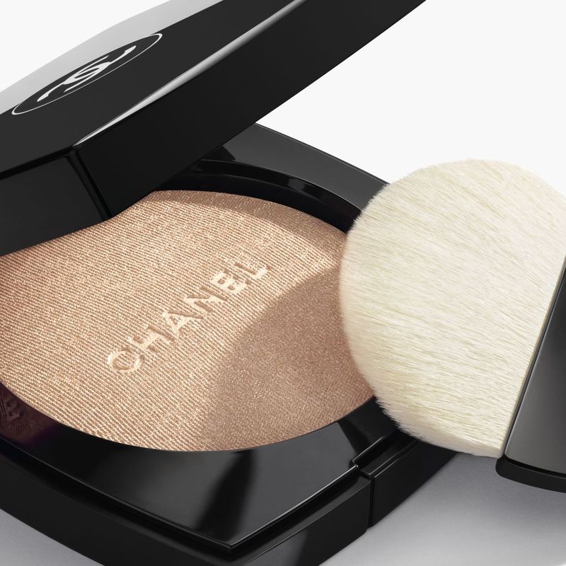 CHANEL Poudre Lumière Cipria Illuminante