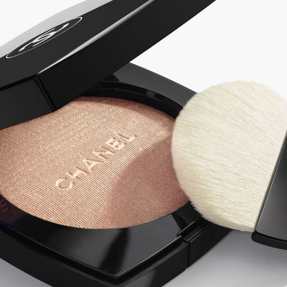 CHANEL Poudre Lumière Cipria Illuminante