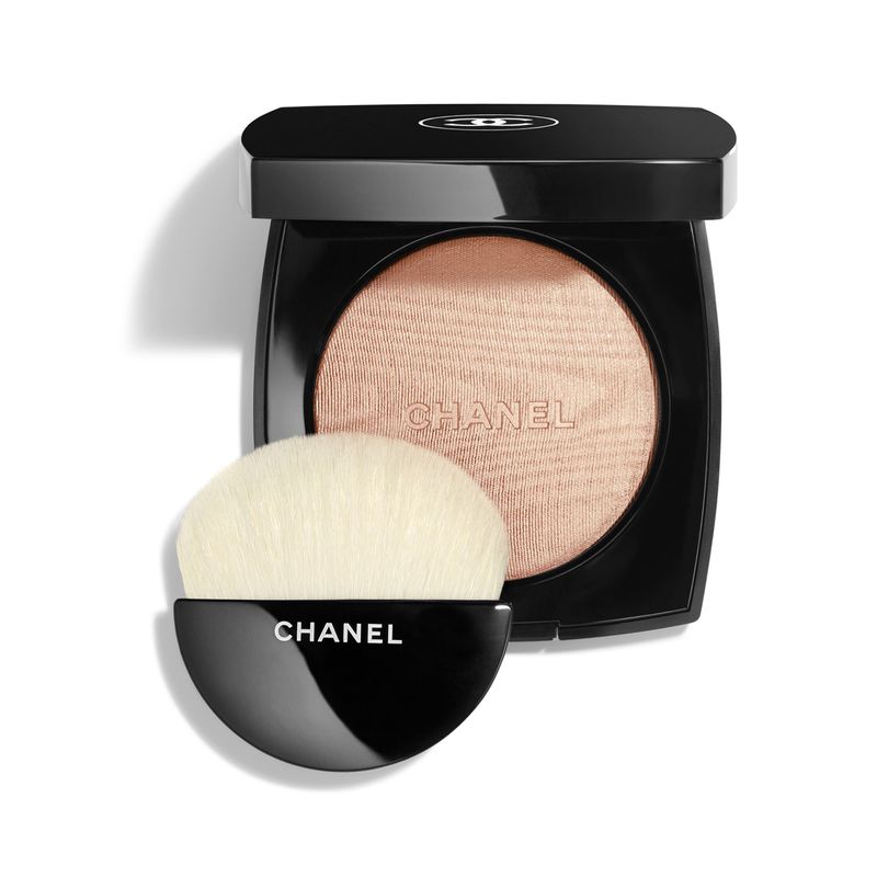 CHANEL Poudre Lumière Cipria Illuminante