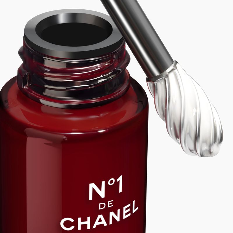 CHANEL N°1 DE CHANEL SIERO OCCHI RIVITALIZZANTE LEVIGARE - DEFATICARE - APRIRE LO SGUARDO