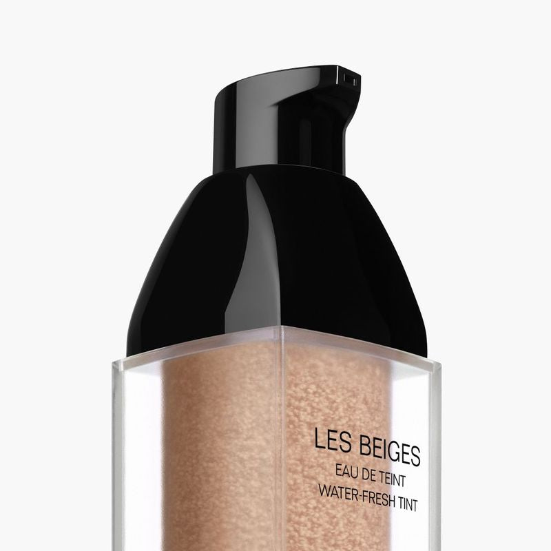CHANEL Les Beige Eau De Teint Eau De Teint Fresca Alle Microsfere Di Pigmenti. Effetto Pelle Nuda. Risultato Radioso E Naturale