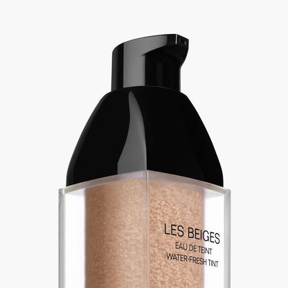 CHANEL Les Beige Eau De Teint Eau De Teint Fresca Alle Microsfere Di Pigmenti. Effetto Pelle Nuda. Risultato Radioso E Naturale