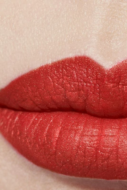 CHANEL Rouge Allure Velvet Il Rossetto Vellutato Luminoso