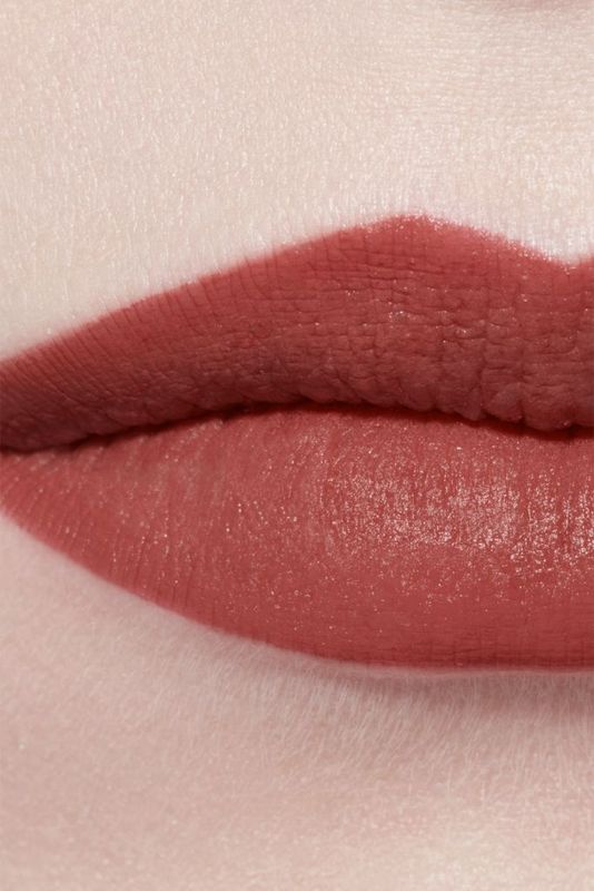 CHANEL Rouge Allure Velvet Il Rossetto Vellutato Luminoso