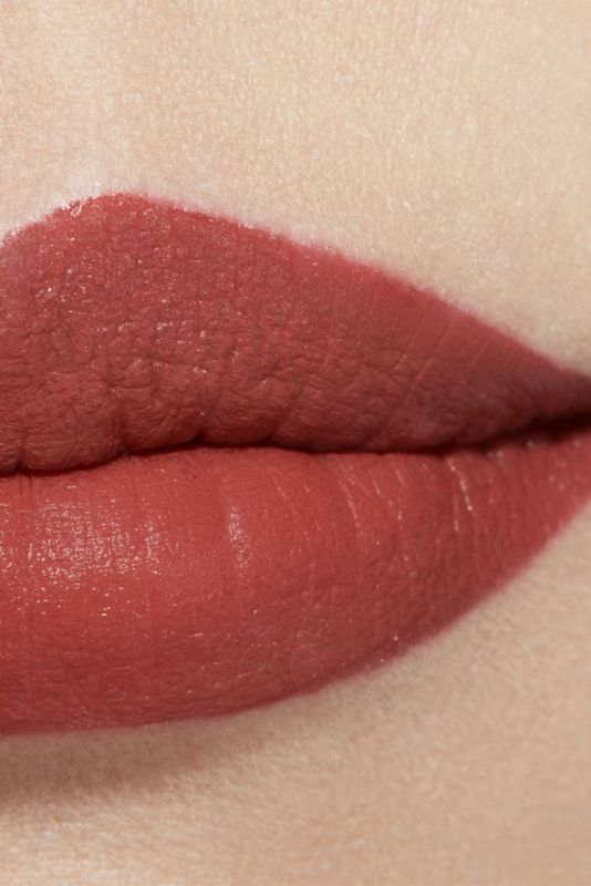 CHANEL Rouge Allure Velvet Il Rossetto Vellutato Luminoso
