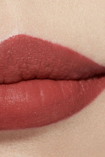 CHANEL Rouge Allure Velvet Il Rossetto Vellutato Luminoso