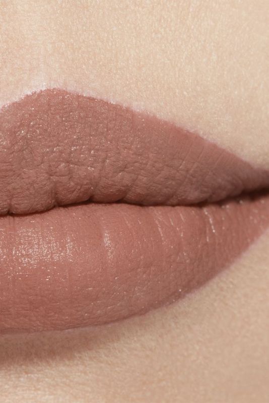 CHANEL Rouge Allure Velvet Il Rossetto Vellutato Luminoso