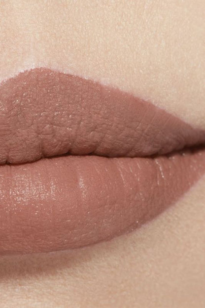 CHANEL Rouge Allure Velvet Il Rossetto Vellutato Luminoso