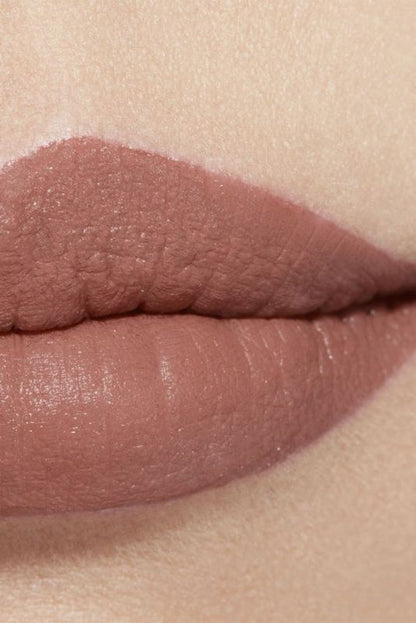 CHANEL Rouge Allure Velvet Il Rossetto Vellutato Luminoso