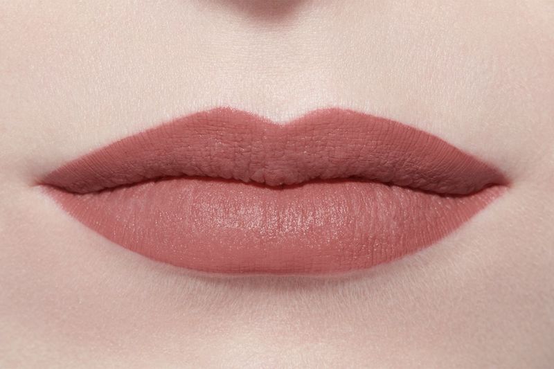 CHANEL Rouge Allure Velvet Il Rossetto Vellutato Luminoso