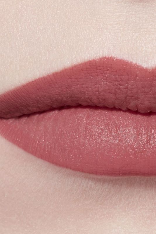 CHANEL Rouge Allure Velvet Il Rossetto Vellutato Luminoso