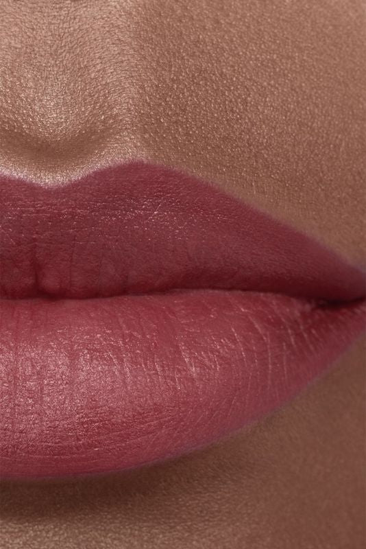 CHANEL Rouge Allure Velvet Il Rossetto Vellutato Luminoso