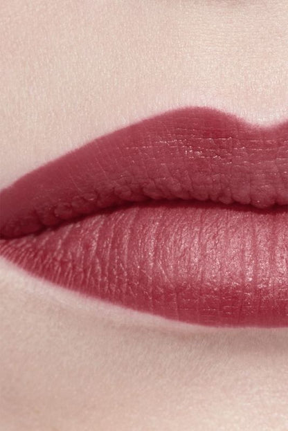 CHANEL Rouge Allure Velvet Il Rossetto Vellutato Luminoso