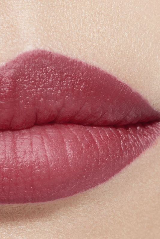 CHANEL Rouge Allure Velvet Il Rossetto Vellutato Luminoso