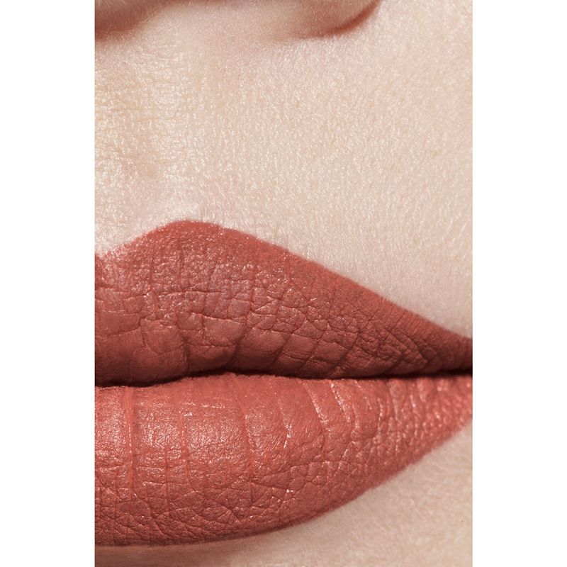 CHANEL Rouge Allure Velvet Il Rossetto Vellutato Luminoso