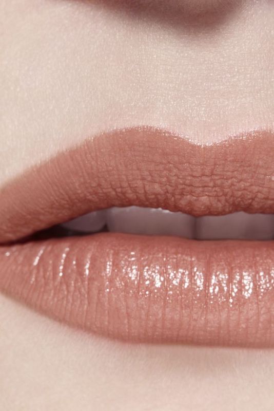 CHANEL Rouge Allure L'extrait Il Rossetto Ad Alta Intensità Estratto Di Luce E Trattamento Ricaricabile