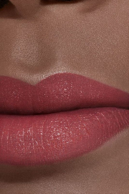 CHANEL Rouge Allure L'extrait Il Rossetto Ad Alta Intensità Estratto Di Luce E Trattamento Ricaricabile