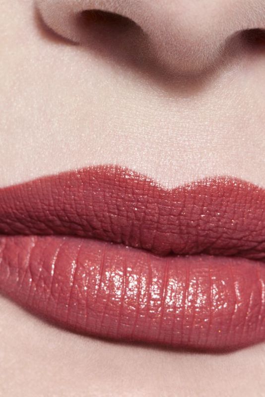 CHANEL Rouge Allure L'extrait Il Rossetto Ad Alta Intensità Estratto Di Luce E Trattamento Ricaricabile