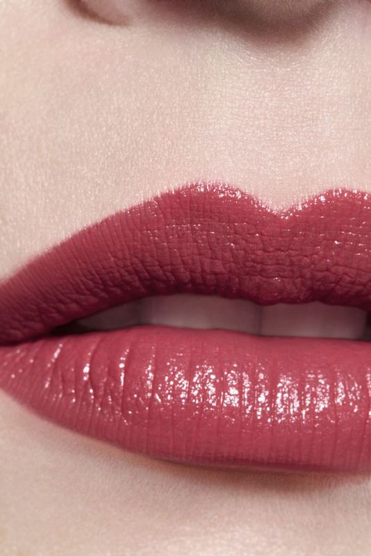 CHANEL Rouge Allure L'extrait Il Rossetto Ad Alta Intensità Estratto Di Luce E Trattamento Ricaricabile