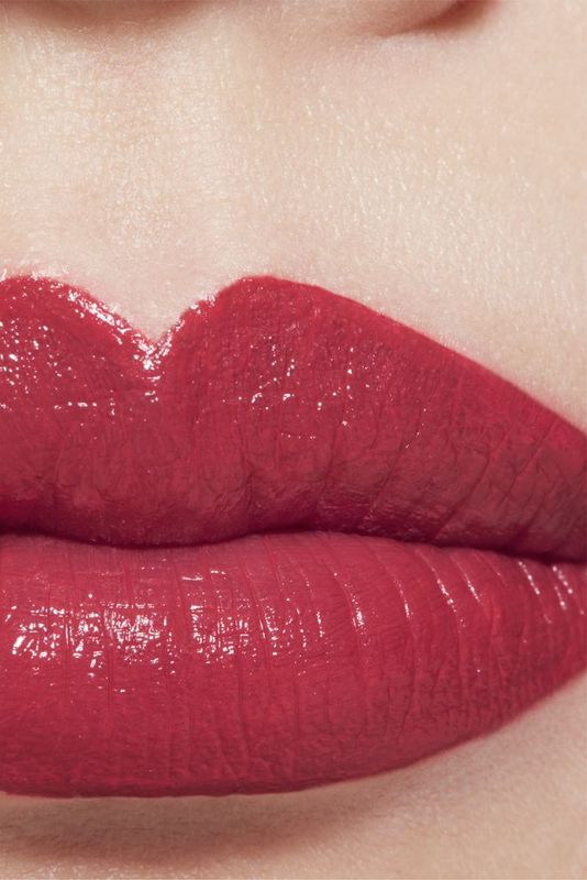 CHANEL Rouge Allure L'extrait Il Rossetto Ad Alta Intensità Estratto Di Luce E Trattamento Ricaricabile