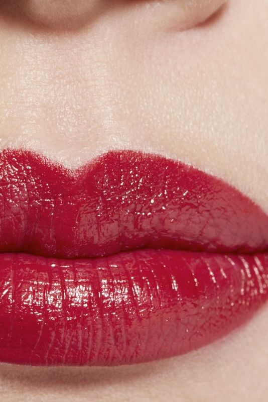CHANEL Rouge Allure L'extrait Il Rossetto Ad Alta Intensità Estratto Di Luce E Trattamento Ricaricabile