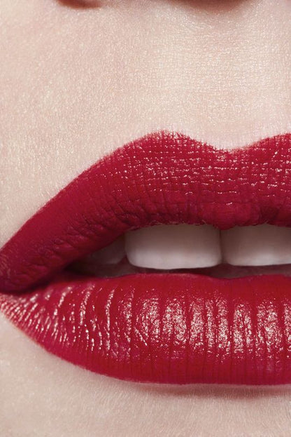 CHANEL Rouge Allure L'extrait Il Rossetto Ad Alta Intensità Estratto Di Luce E Trattamento Ricaricabile