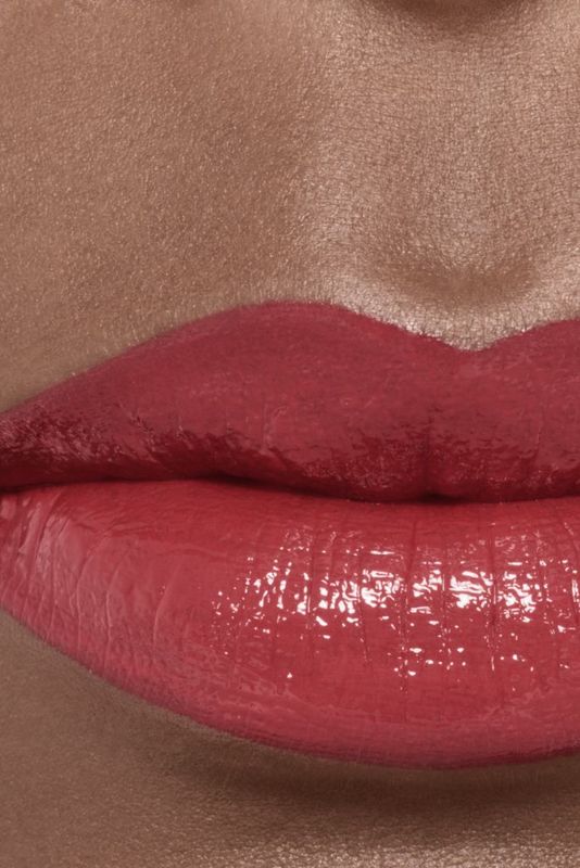 CHANEL Rouge Allure Laque Il Rossetto Fluido Brillante Tenuta Estrema