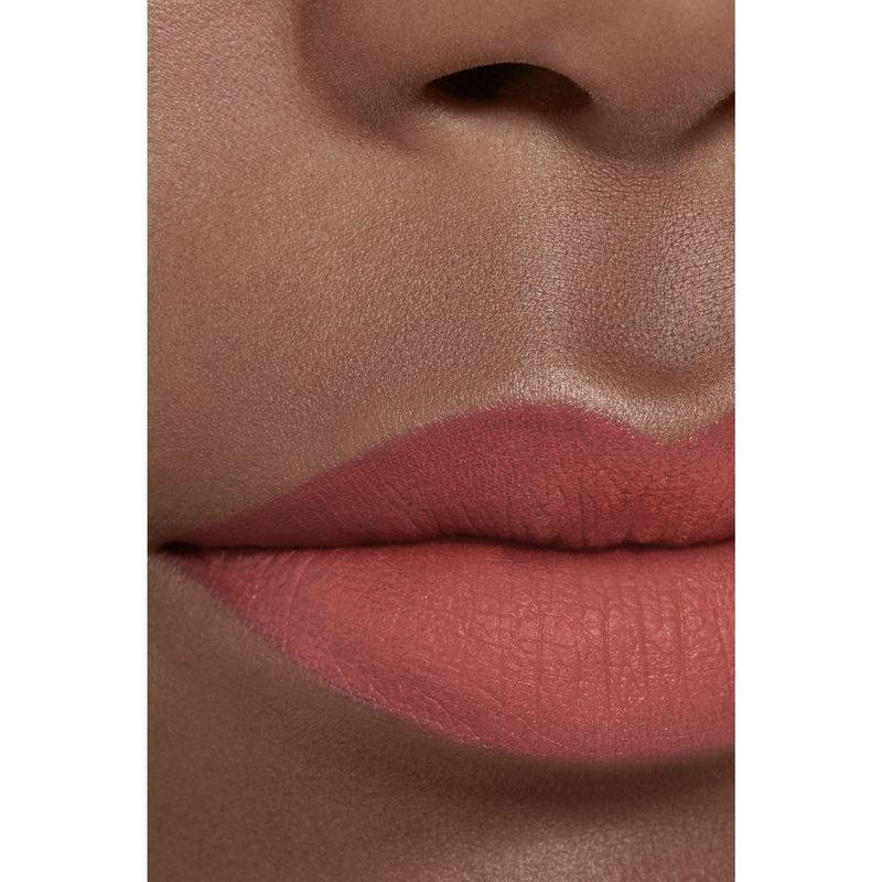 CHANEL ROUGE ALLURE LIQUID VELVET IL ROSSETTO FLUIDO OPACO INTENSO ULTRA-TENUTA