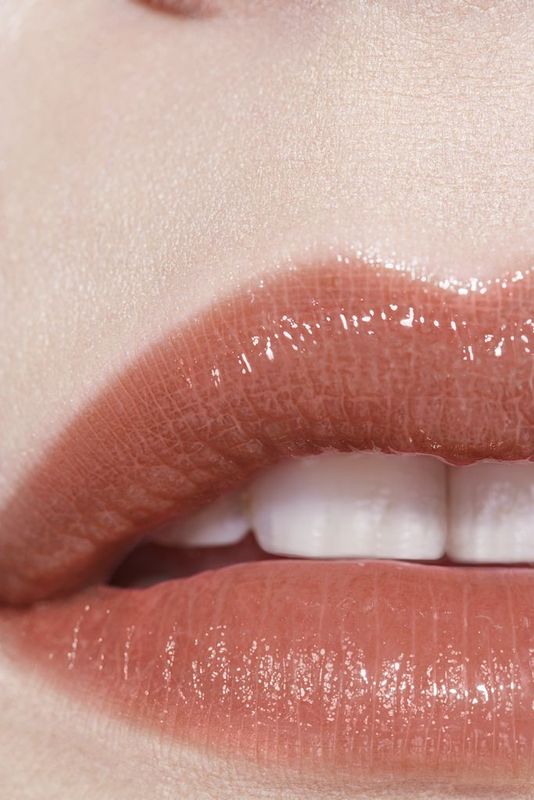 CHANEL Rouge Coco Baume Balsamo Idratante Colorato, Dall’Intensità Su Misura, Per Labbra Più Belle Giorno Dopo Giorno