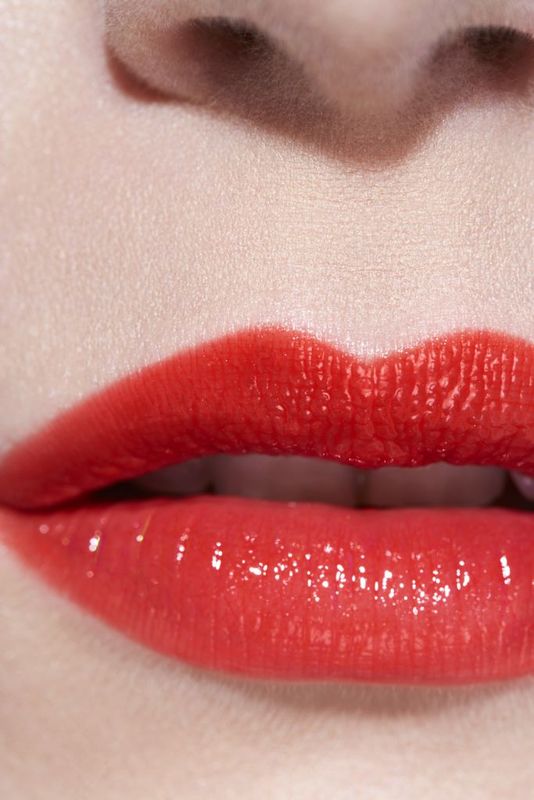 CHANEL Rouge Coco Flash Colore, Brillantezza E Intensità In Un Flash