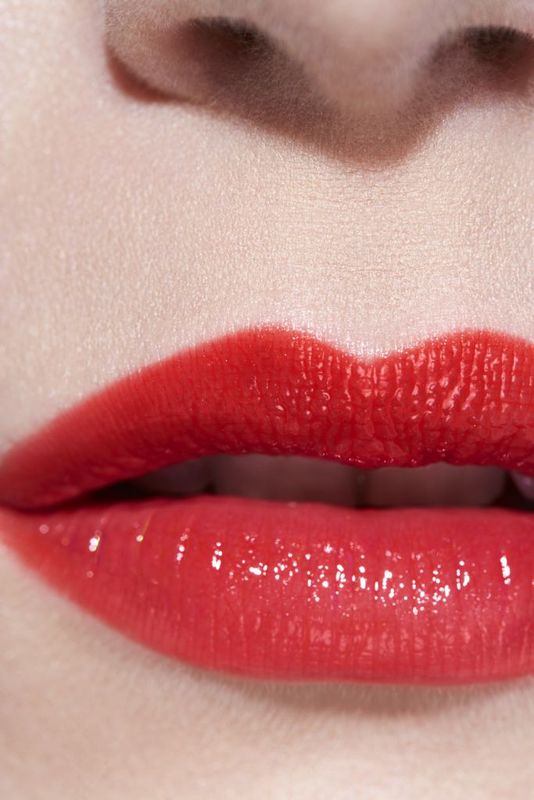 CHANEL Rouge Coco Flash Colore, Brillantezza E Intensità In Un Flash