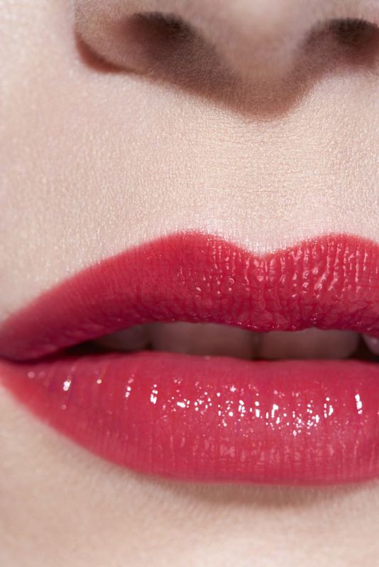CHANEL Rouge Coco Flash Colore, Brillantezza E Intensità In Un Flash