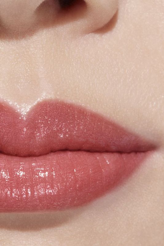 CHANEL Rouge Coco Flash Colore, Brillantezza E Intensità In Un Flash