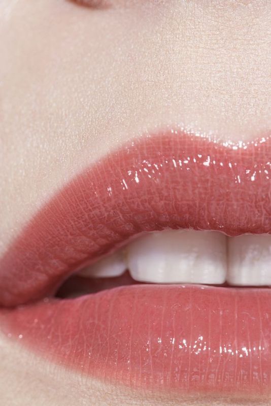 CHANEL Rouge Coco Flash Colore, Brillantezza E Intensità In Un Flash