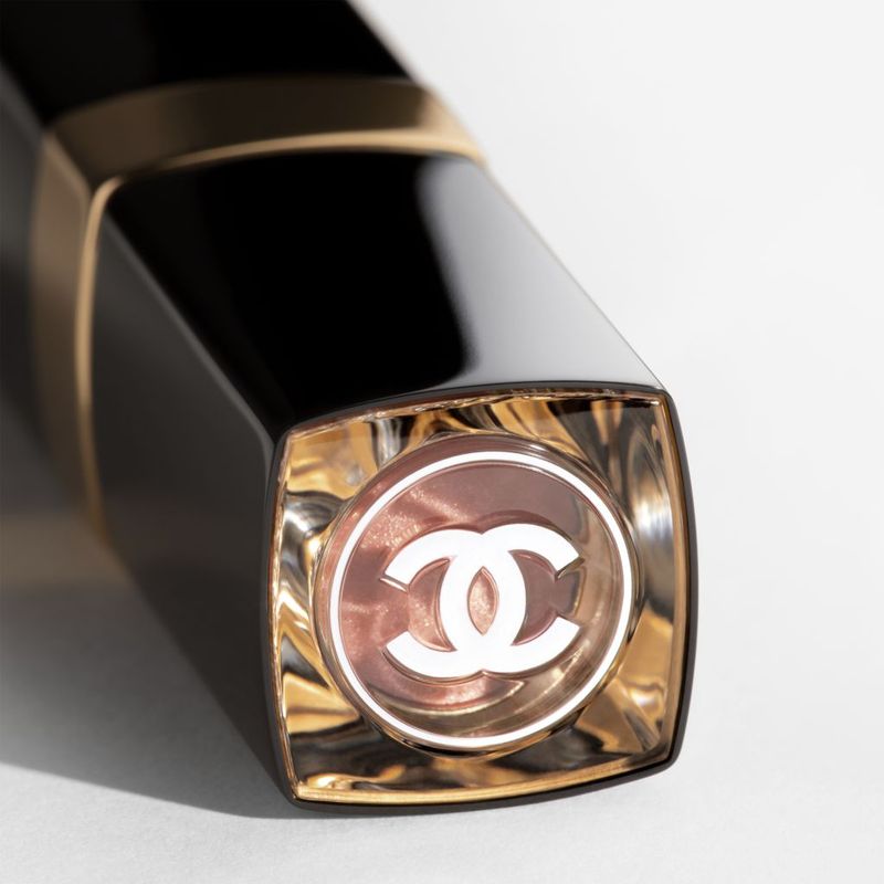 CHANEL Rouge Coco Flash Colore, Brillantezza E Intensità In Un Flash