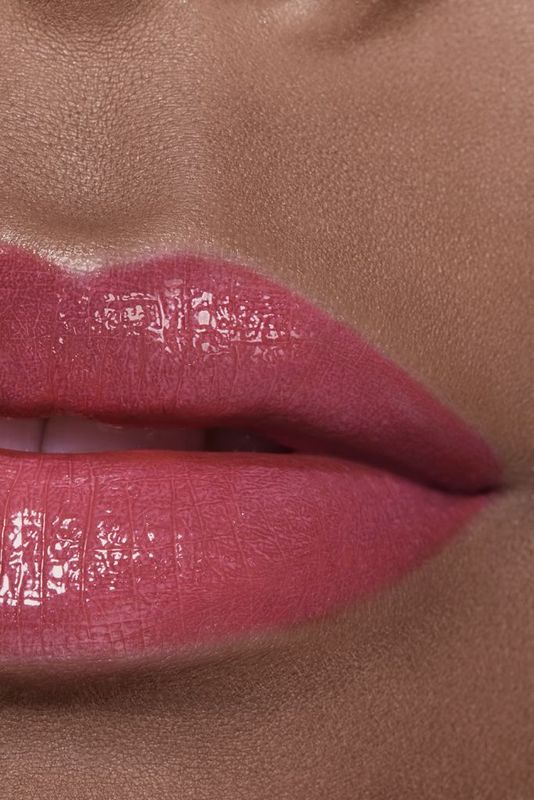 CHANEL Rouge Coco Flash Colore, Brillantezza E Intensità In Un Flash