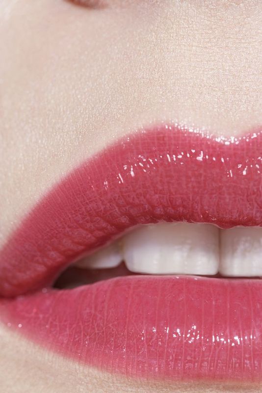 CHANEL Rouge Coco Flash Colore, Brillantezza E Intensità In Un Flash