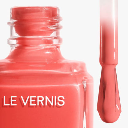 CHANEL Le Vernis Colore E Brillantezza Lunga Tenuta