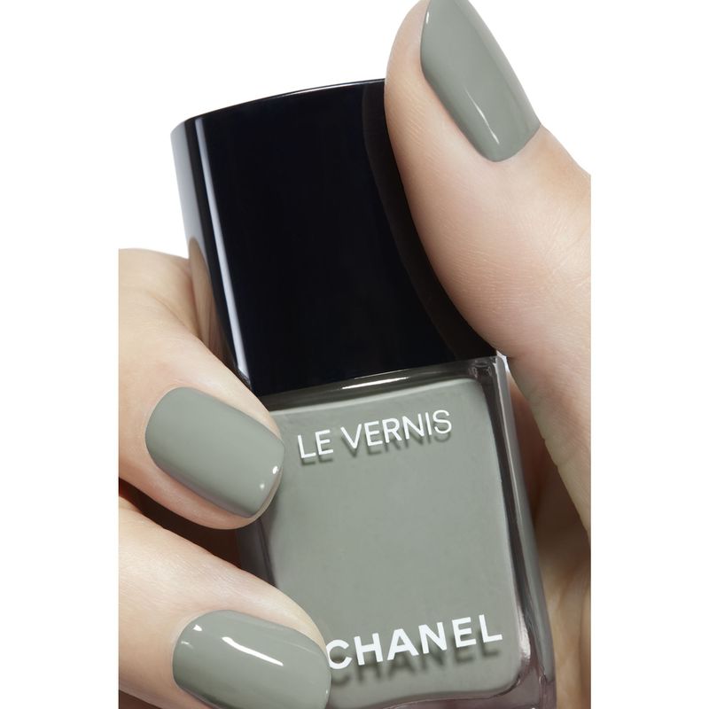 CHANEL Le Vernis Colore E Brillantezza Lunga Tenuta