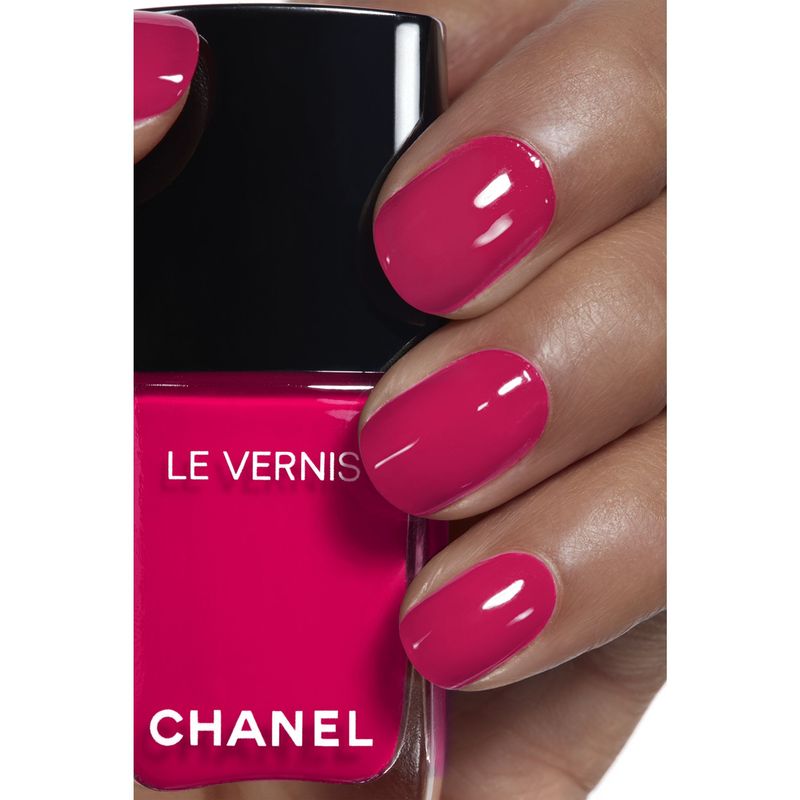 CHANEL Le Vernis Colore E Brillantezza Lunga Tenuta