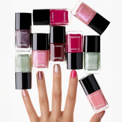 CHANEL Le Vernis Colore E Brillantezza Lunga Tenuta
