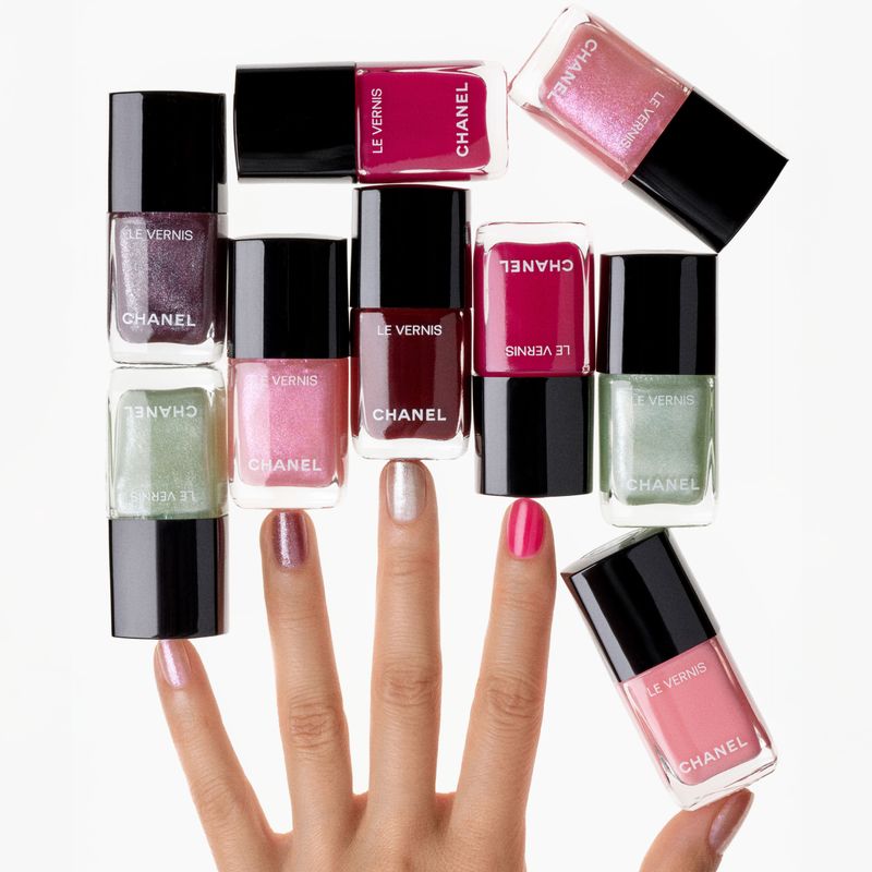 CHANEL Le Vernis Colore E Brillantezza Lunga Tenuta