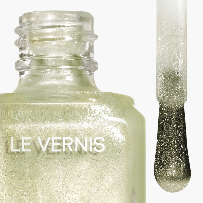 CHANEL Le Vernis Colore E Brillantezza Lunga Tenuta
