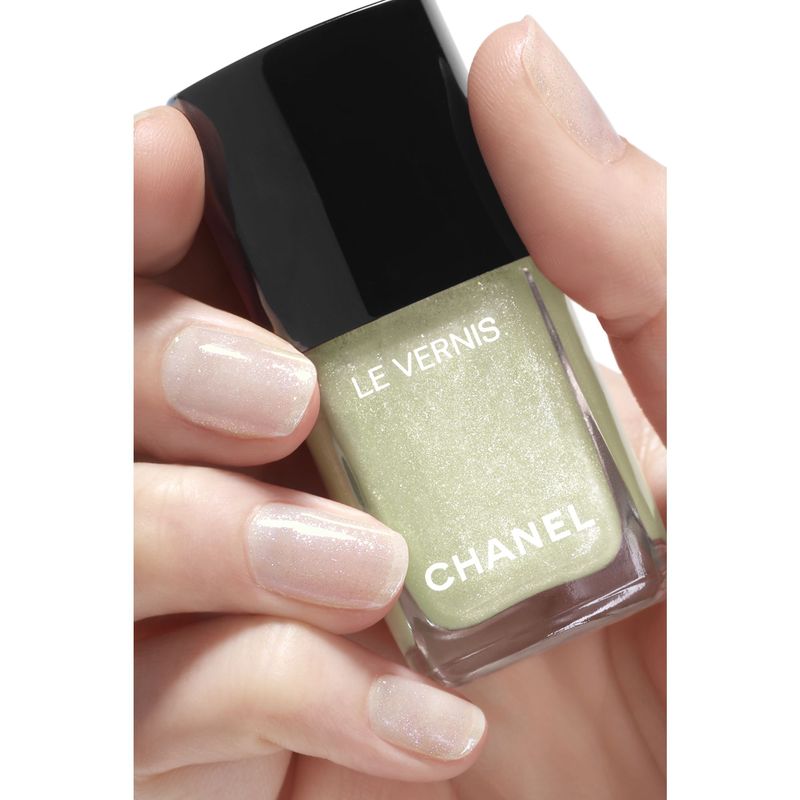 CHANEL Le Vernis Colore E Brillantezza Lunga Tenuta