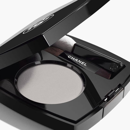 CHANEL OMBRE ESSENTIELLE OMBRETTO MULTIUSO A LUNGA TENUTA