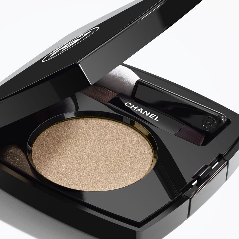 CHANEL OMBRE ESSENTIELLE OMBRETTO MULTIUSO A LUNGA TENUTA