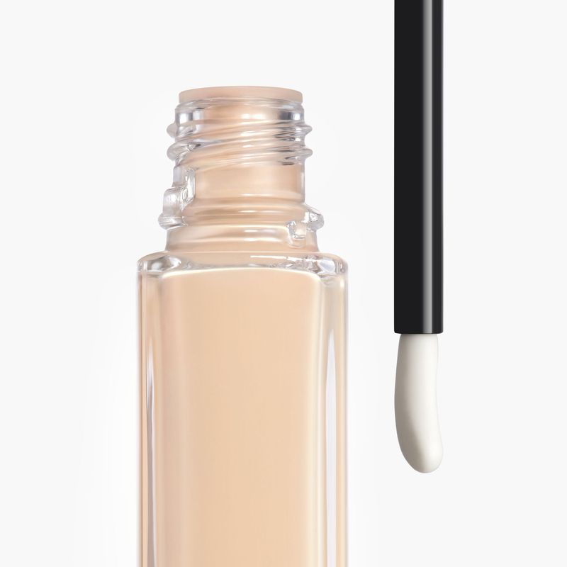 CHANEL LES BEIGES CORRECTEUR SÉRUM LUMINOSITÀ EFFETTO RADIOSO E NATURALE