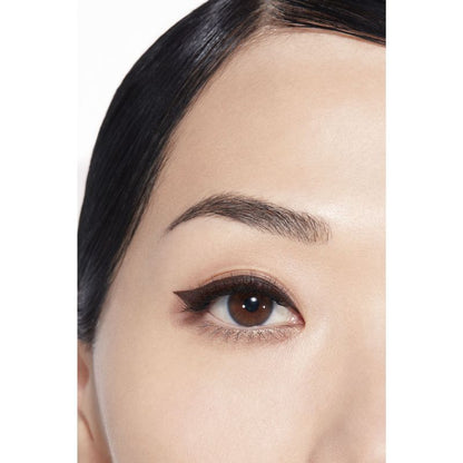 CHANEL LE LINER DE CHANEL EYELINER LIQUIDO ULTRA-PRECISO, A LUNGA TENUTA E SENZA SBAVATURE