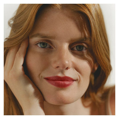 Sisley PHYTO-ROUGE SHINE - Il colore di un rossetto. La brillantezza di un gloss. Il confort di un balsamo